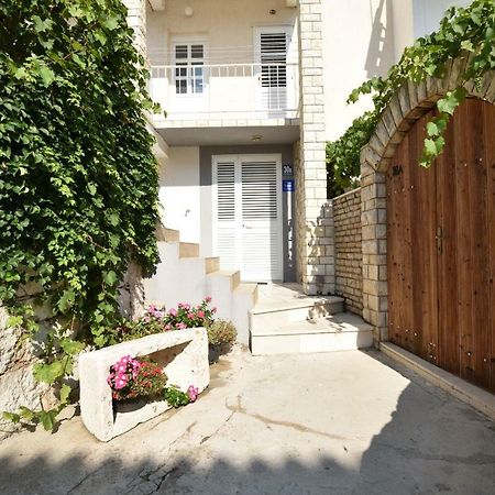 Apartment Milka Primosten Exterior photo