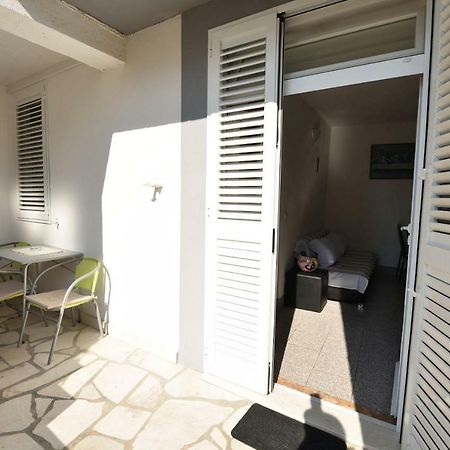 Apartment Milka Primosten Exterior photo